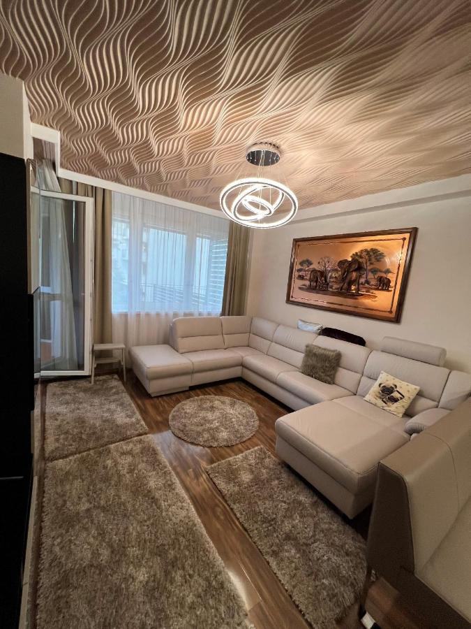 Párizsi Udvar Prémium Apartman Apartamento Debrecen Exterior foto