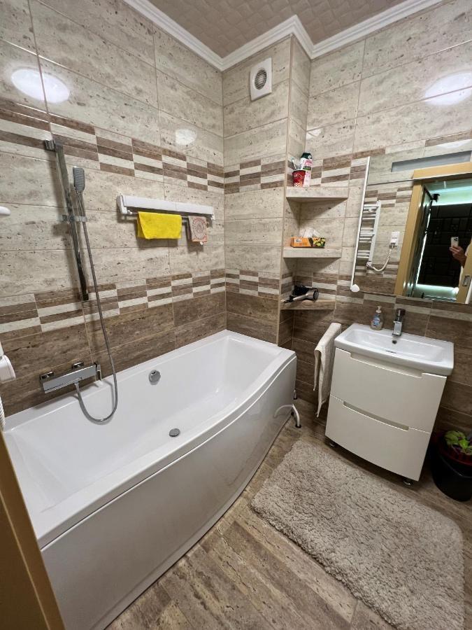 Párizsi Udvar Prémium Apartman Apartamento Debrecen Exterior foto